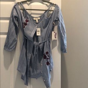 Jessica Simpson Maternity Shirt